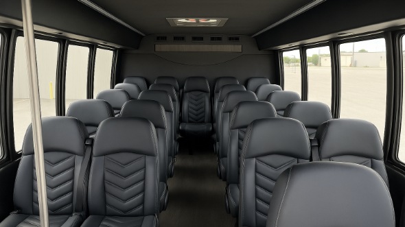 fond du lac 15 passenger minibus rental